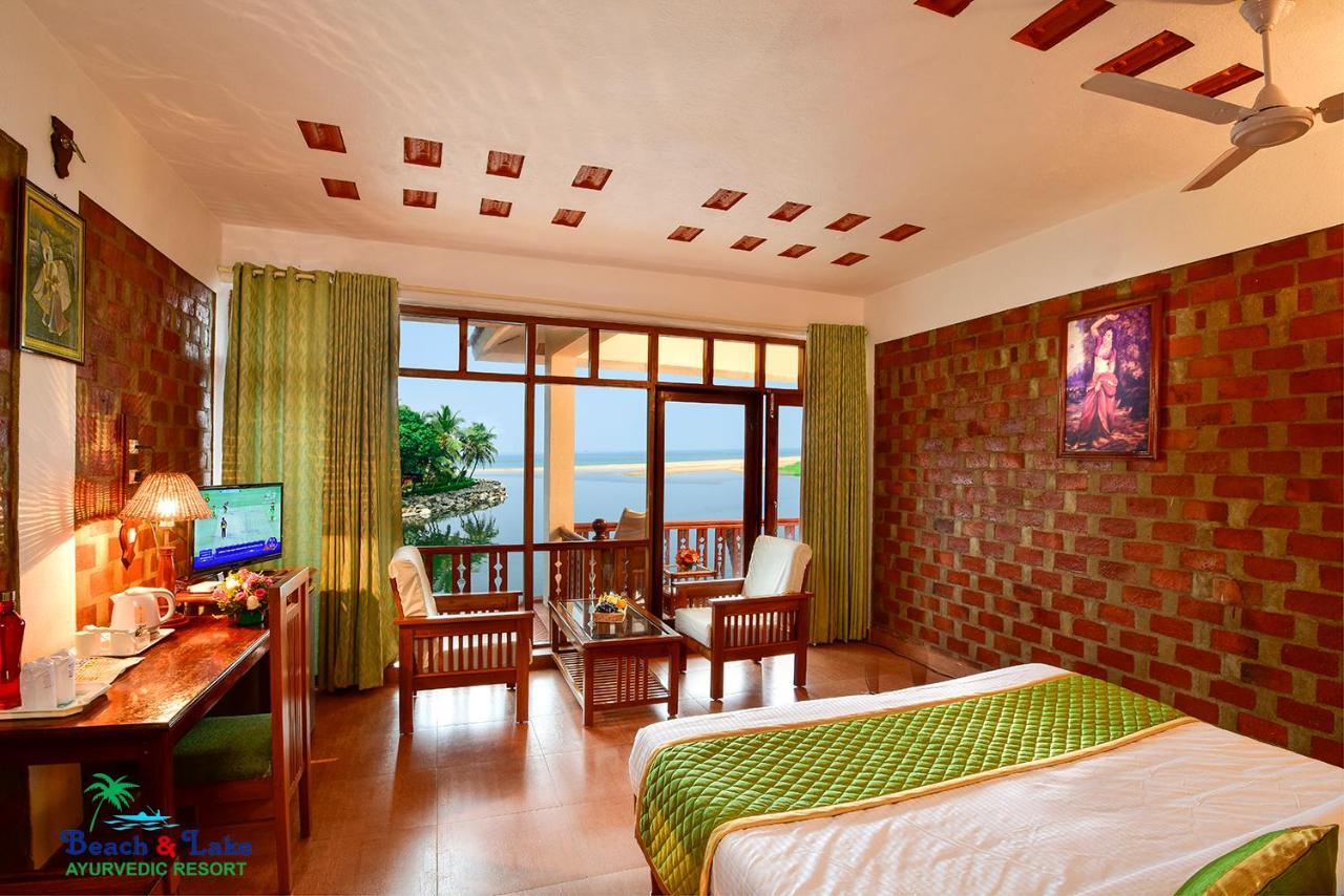 Beach And Lake Ayurvedic Resort, Kovalam Bagian luar foto