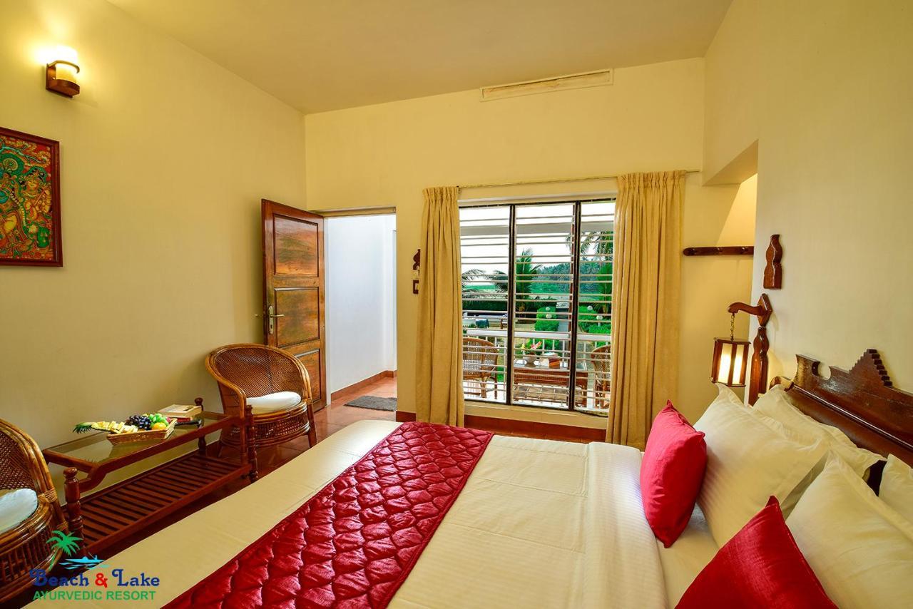 Beach And Lake Ayurvedic Resort, Kovalam Bagian luar foto