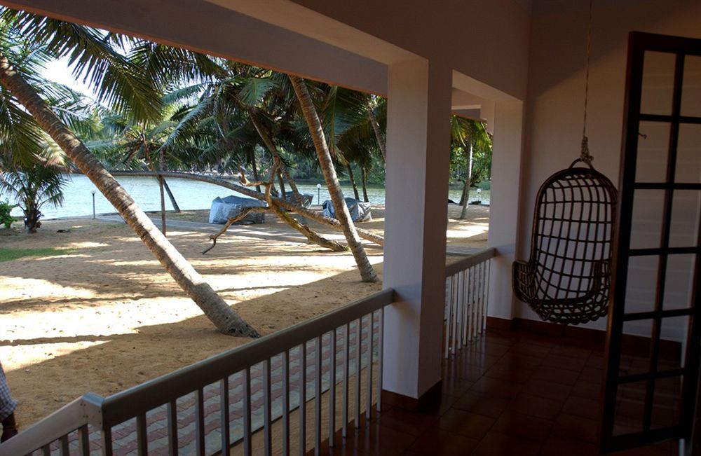 Beach And Lake Ayurvedic Resort, Kovalam Bagian luar foto