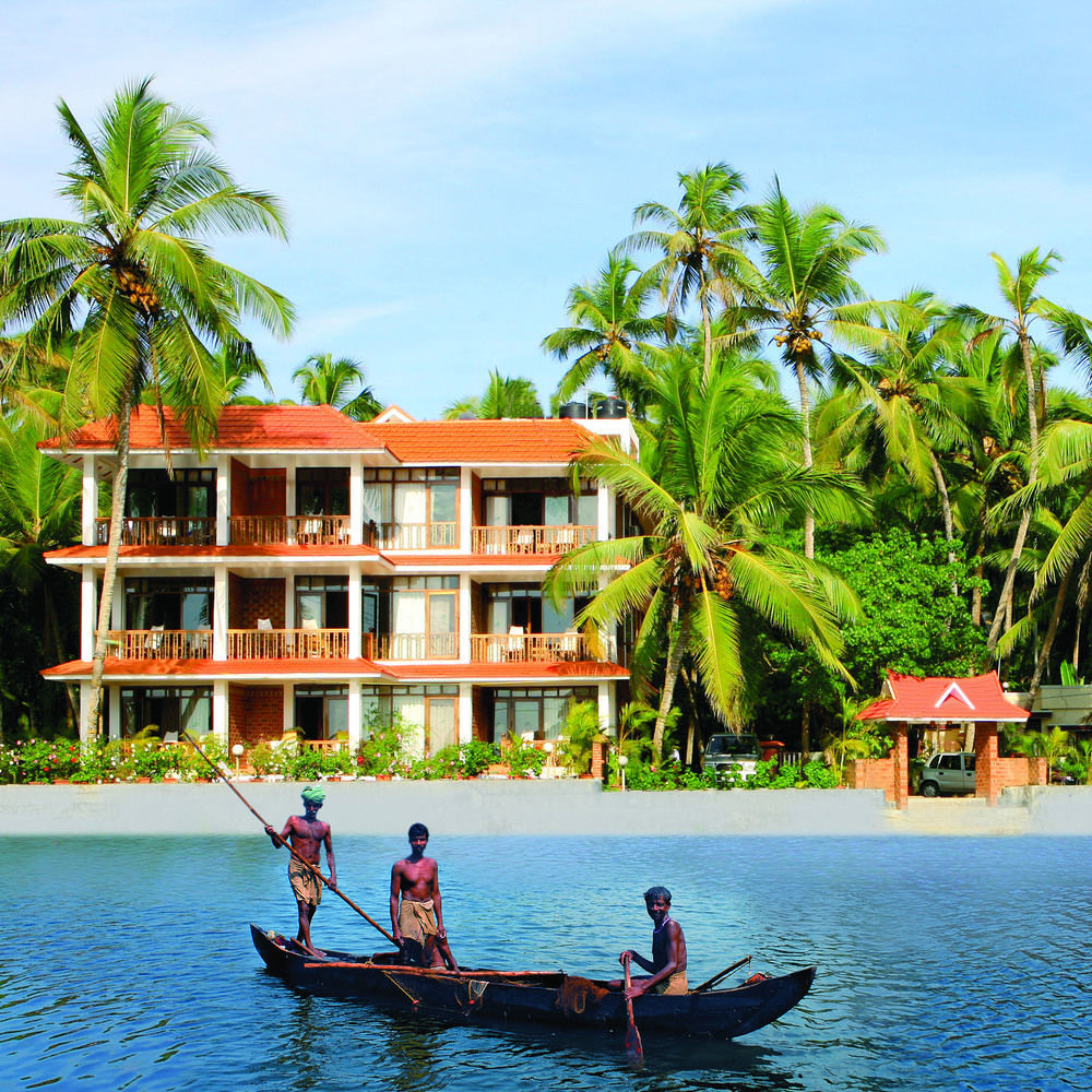 Beach And Lake Ayurvedic Resort, Kovalam Bagian luar foto