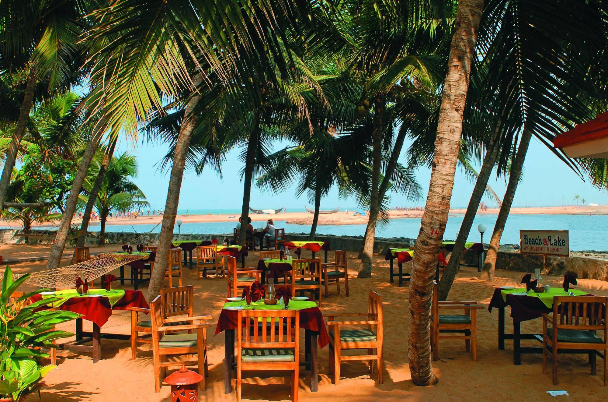 Beach And Lake Ayurvedic Resort, Kovalam Bagian luar foto