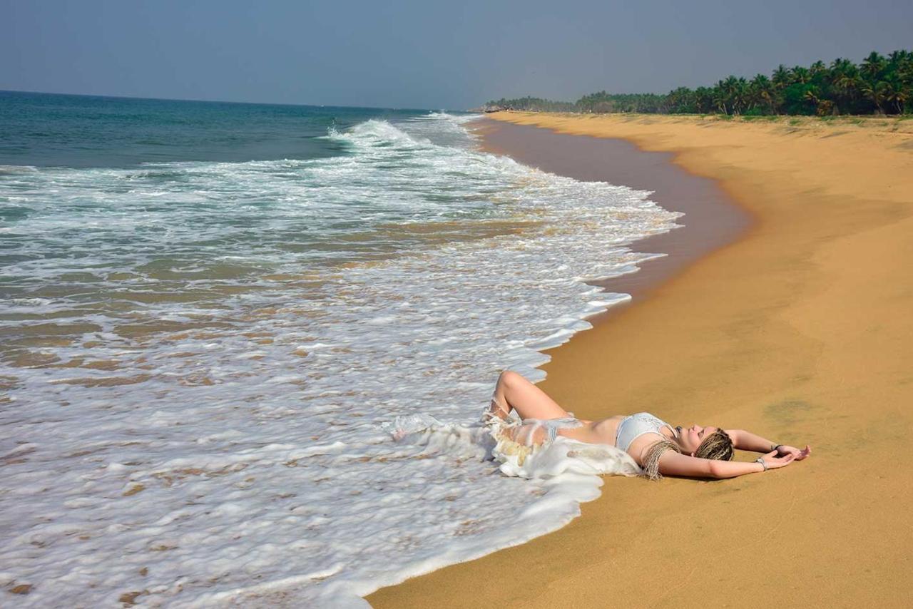 Beach And Lake Ayurvedic Resort, Kovalam Bagian luar foto