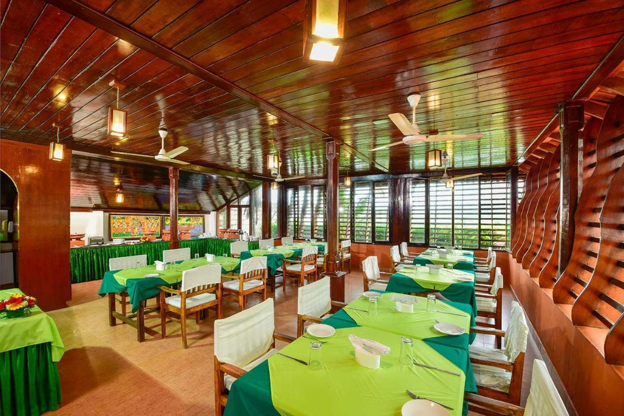 Beach And Lake Ayurvedic Resort, Kovalam Bagian luar foto